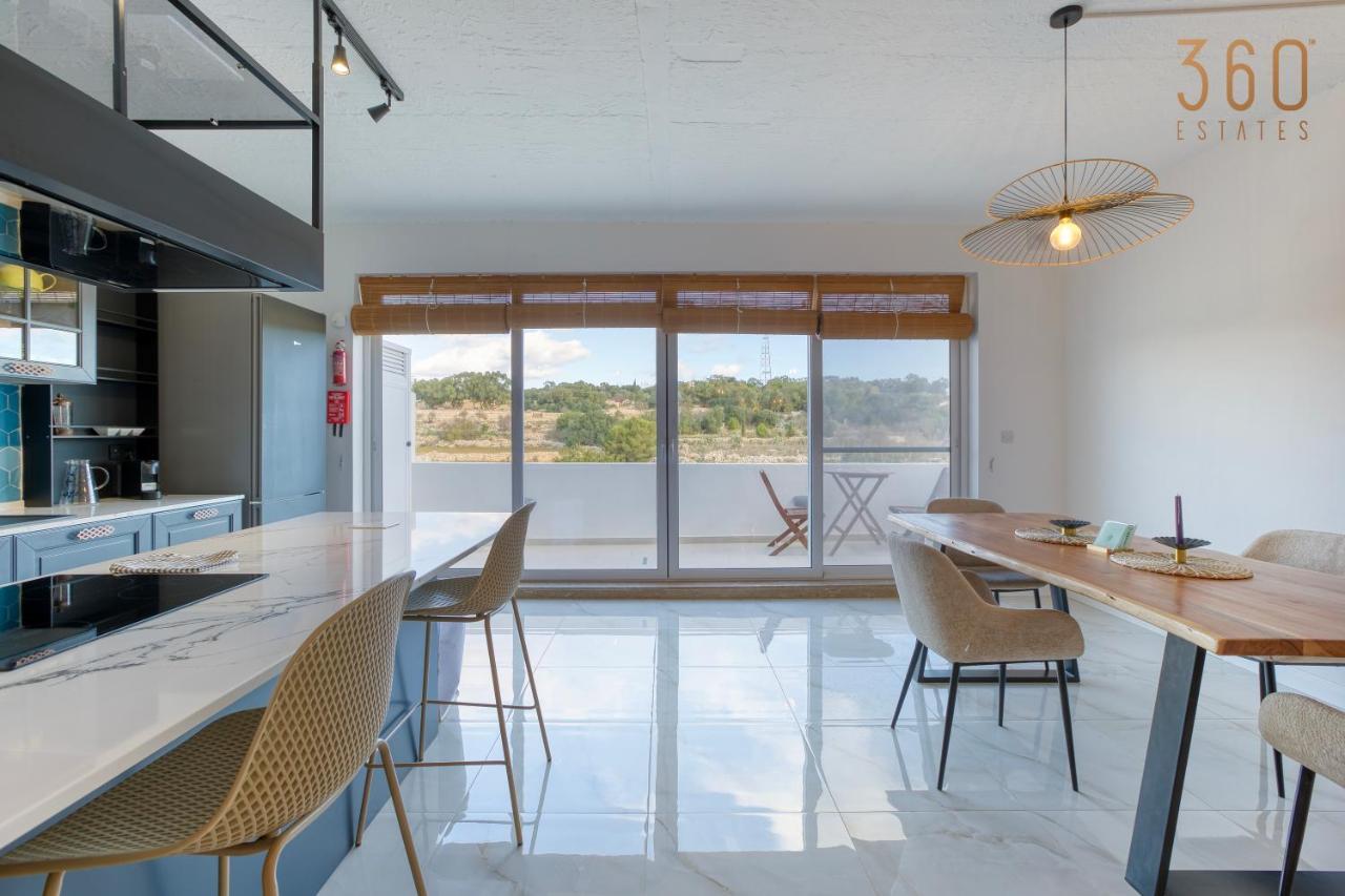 A Lovely, Central 2br Penthouse With Large Outdoor By 360 Estates Apartment Iklin