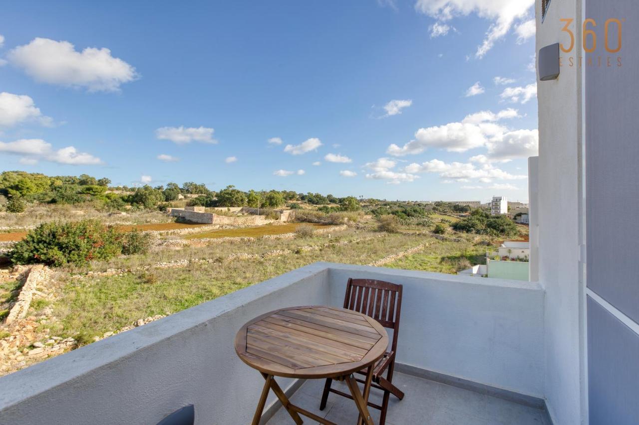 A Lovely, Central 2br Penthouse With Large Outdoor By 360 Estates Iklin