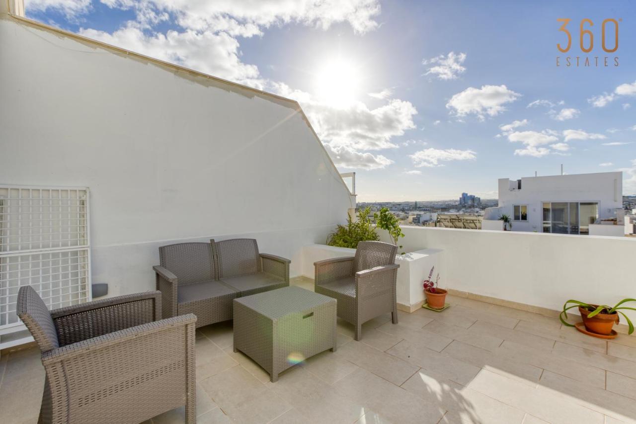 Apartment A Lovely, Central 2br Penthouse With Large Outdoor By 360 Estates Iklin