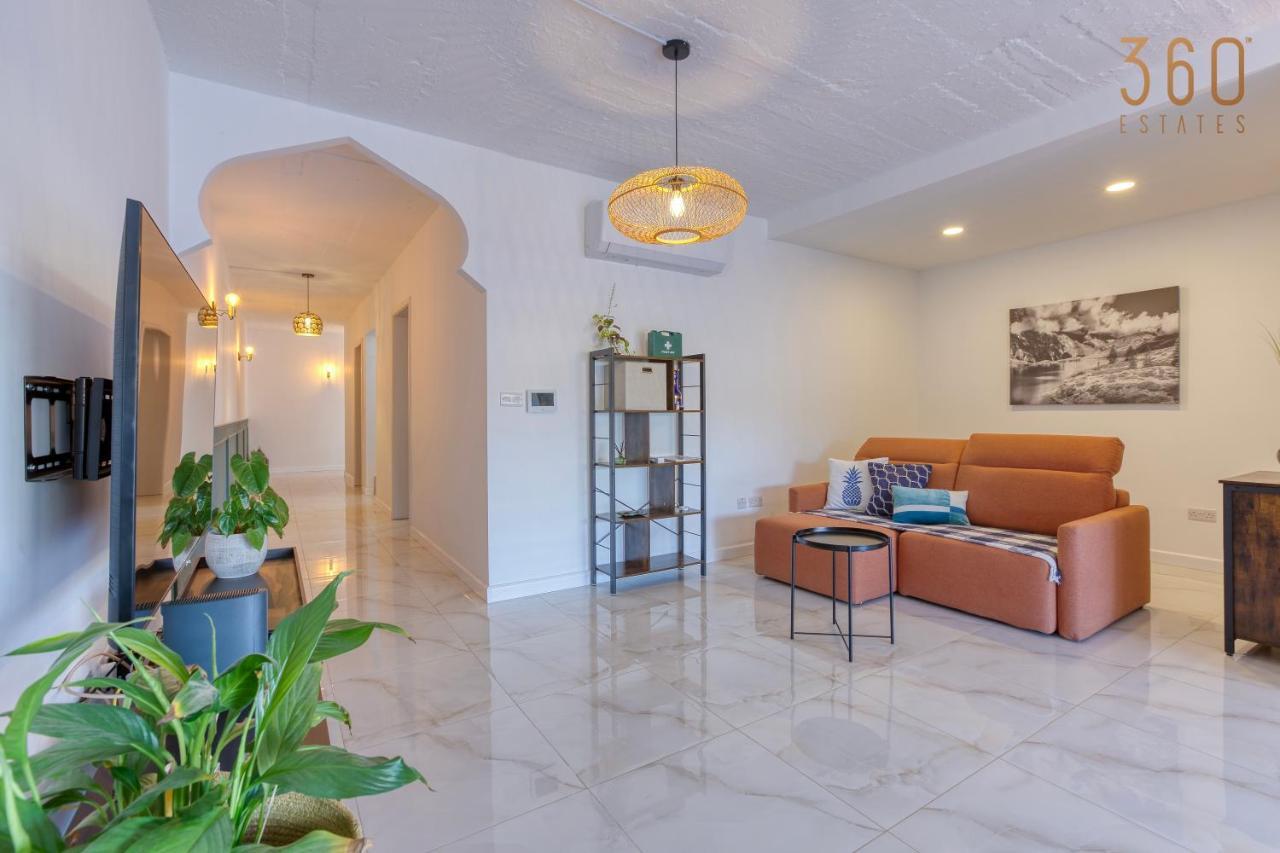 A Lovely, Central 2br Penthouse With Large Outdoor By 360 Estates Apartment Iklin
